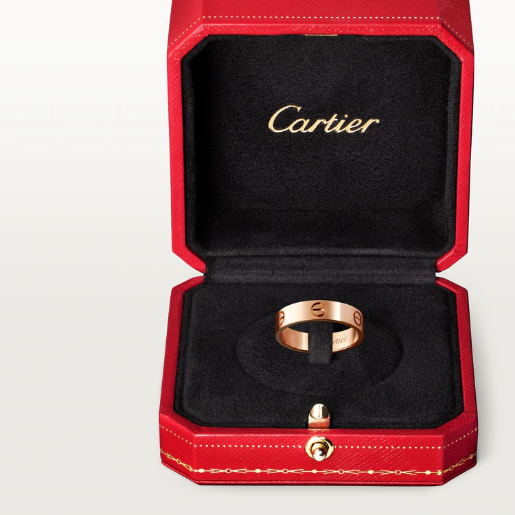 18k Yellow Gold Carre Cut Diamond Band Ring (2.80 Carat)